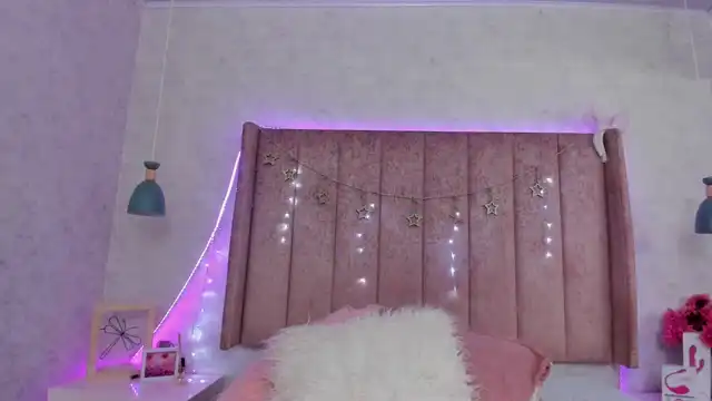 Anyajay – [Xlovecam] Nora Slutty Panties – 2025-04-07 02:16:27