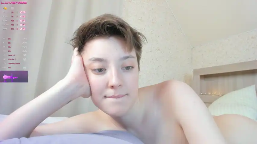 Fionee – [Stripchat] Cute Webcam Girl Crazyticket College Girl – 2025-04-09 04:02:03