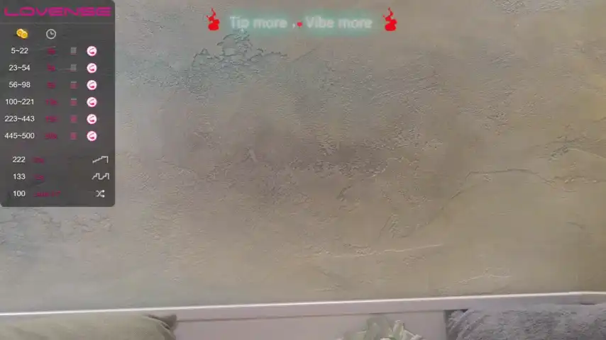 Evierose – [Bongacams] Flashing Ass Cam Clip Does Everything – 2025-11-04 15:10:14