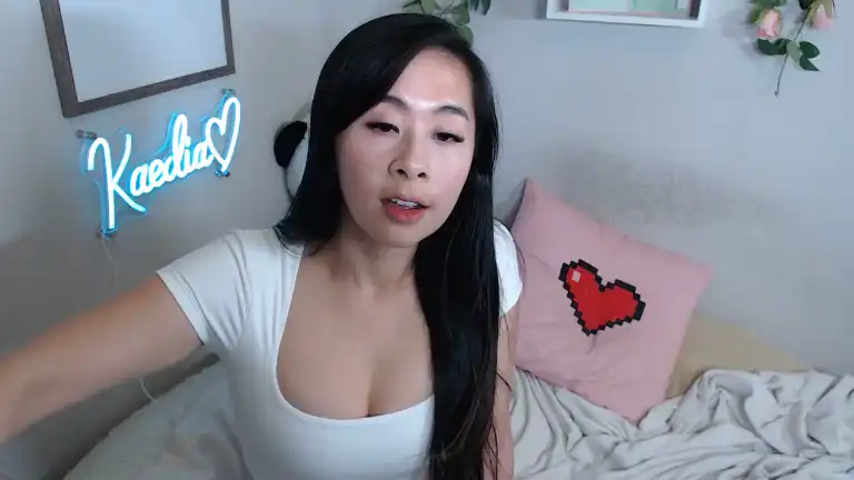 Kaedialang – [Streamate] Webcam Slut Whores – 2025-02-05 13:10:18