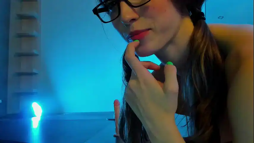 _meganmeow_ – [Chaturbate] Naked Sweet Model Natural Body – 2025-05-22 15:36:10