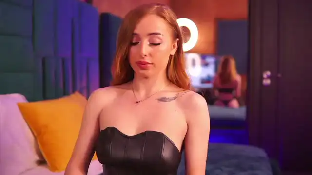 Rubynova – [Myfreecams] Anal Hot Fucks Herself – 2025-09-11 20:55:13